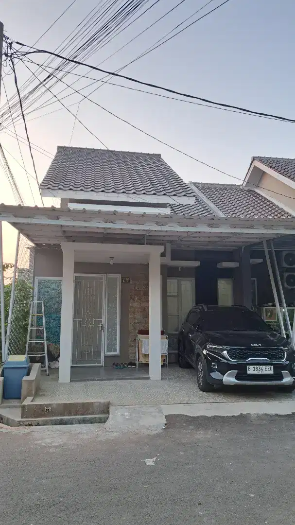 DISEWAKAN RUMAH CLUSTER SEMI FURNISH