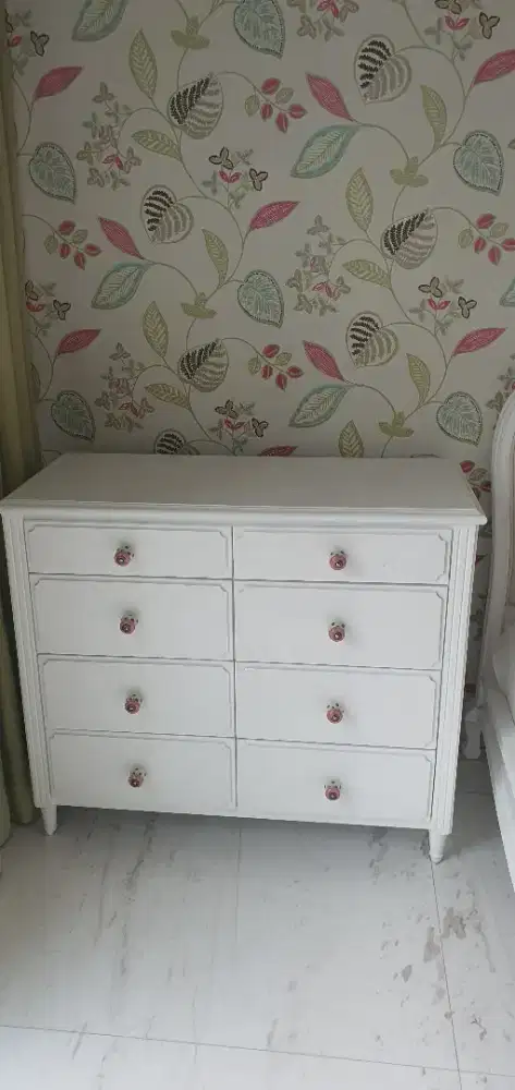 Meja nakas 8 laci kayu jati putih doff