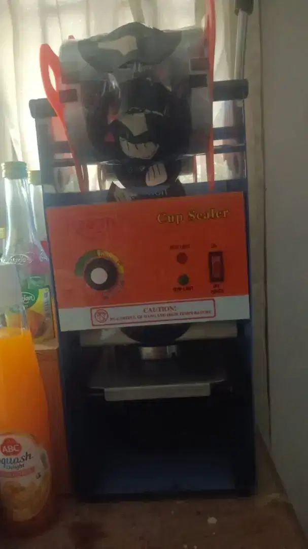 Mesin cup Sealer