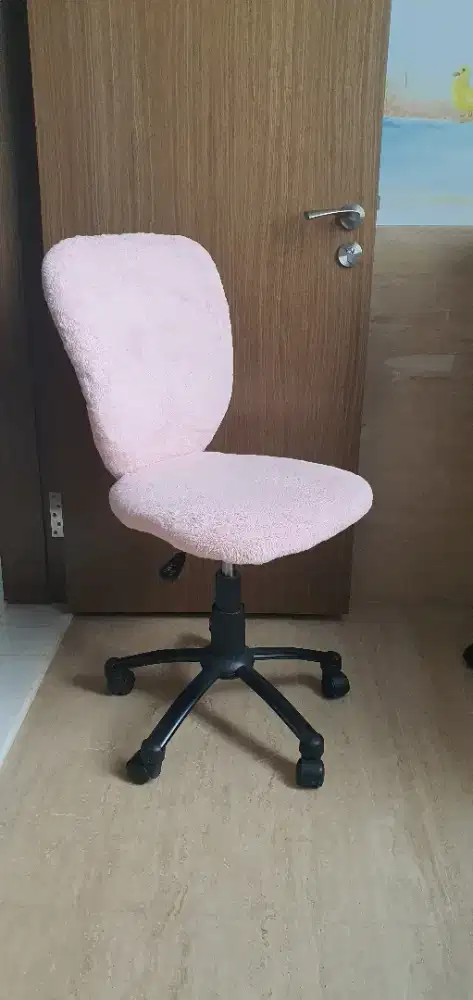 Sale!!! Kursi belajar pink bulu