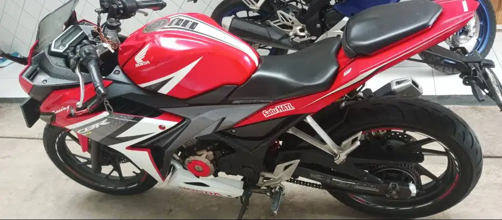 Jual cepat CBR 150  R 2017