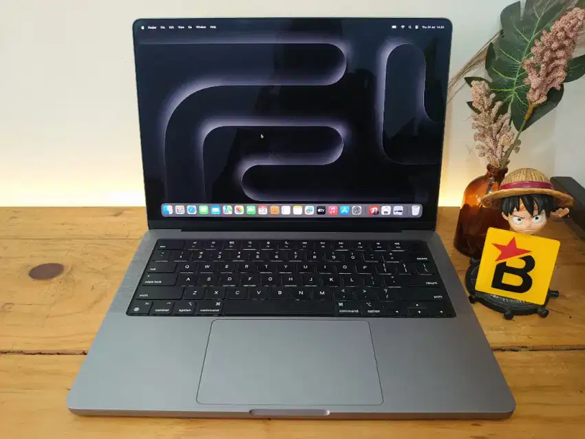 Macbook Pro M3 2023 Apple M3 Chip 8 /512 Retina XDR Display Mulus