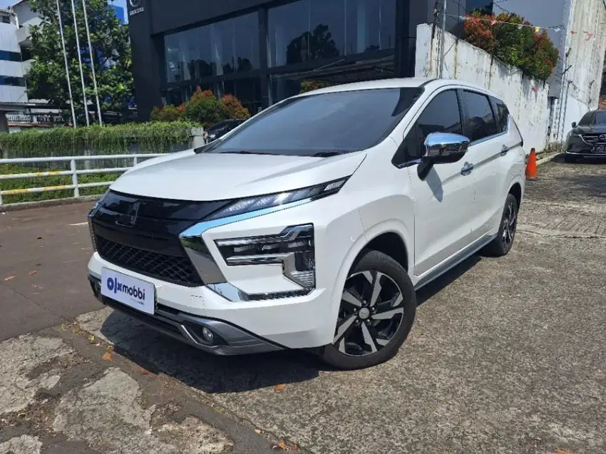 Mitsubishi Xpander  1.5 New Ultimate Bensin-AT 2021 Putih