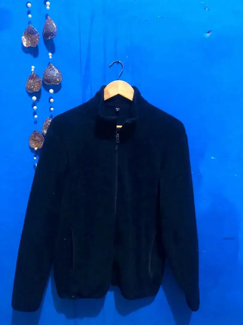 Jaket h&m bludru hitam