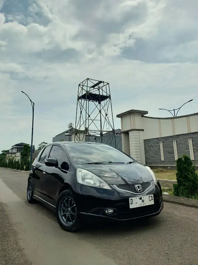 TDP 14 JT!! HATCHBACK NYAMAN. JAZZ RS GE8 1.5 MATIC 2008 TERAWAT