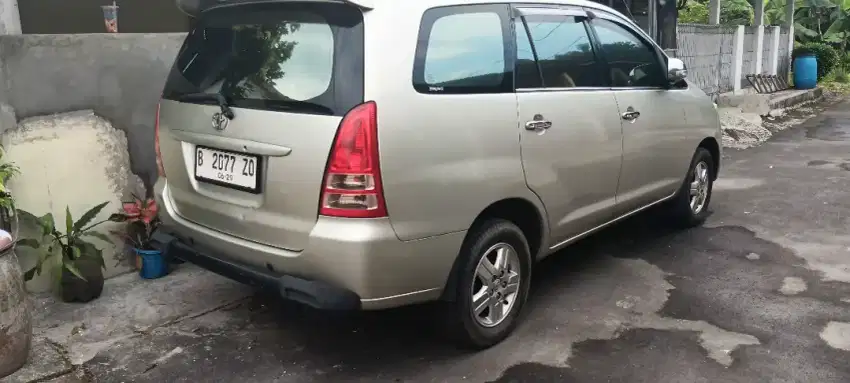 Kijang innova 2008