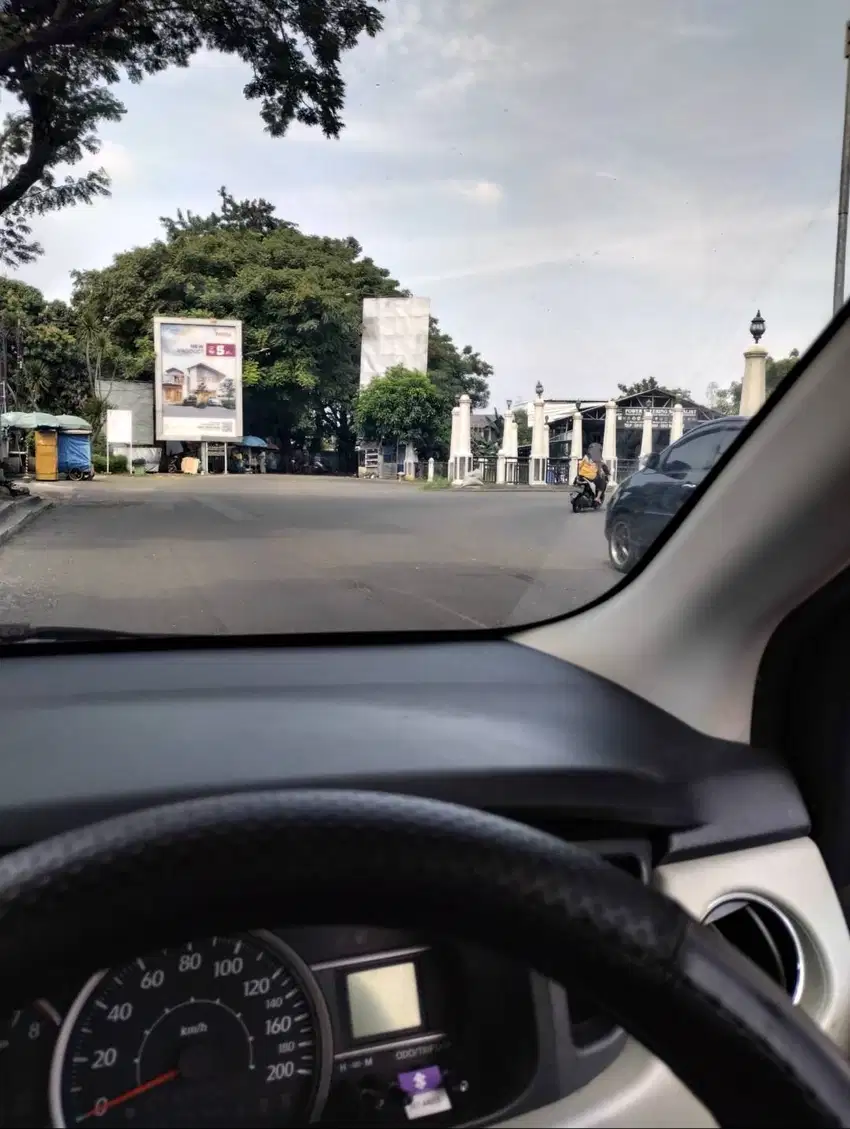 mencari lowongan kerja