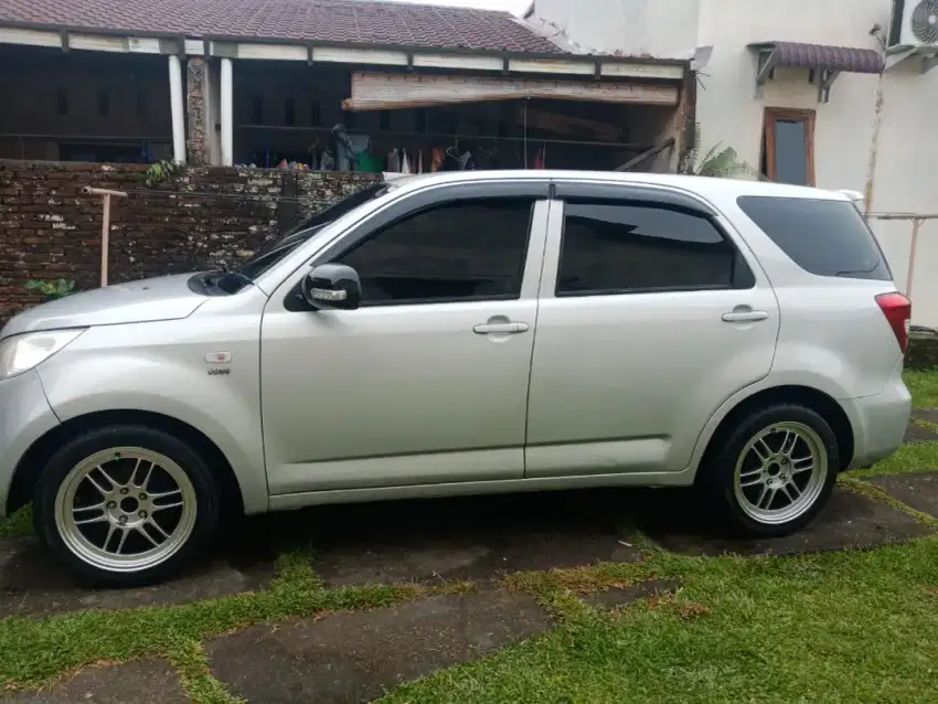 Di jual daihatsu terios