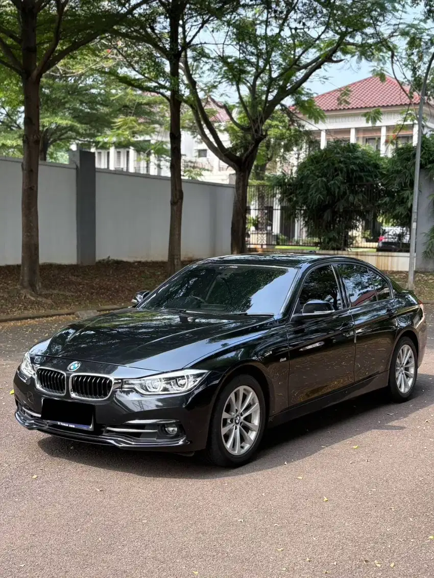 BMW 320i F30 Sport 2016 hitam black 320i 2017 320i 2018 f30 jual bu