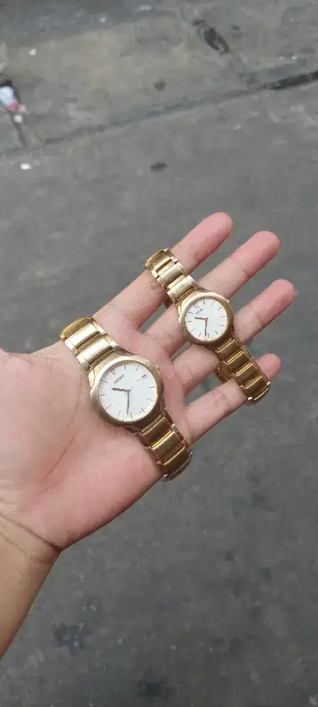 Jam Tangan Couple Seiko SEIKO 7N42-OAYO
Dan SEIKO7NOO-OADO