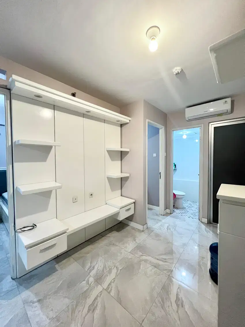 DISEWAKAN 2BR FURNISH MEWAH ATAS MALL