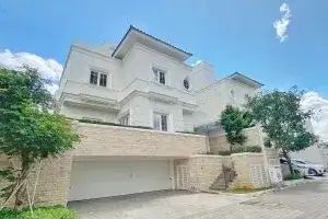 DIJUAL CEPAT MURAH RUMAH MEWAH TOWNHOUSE 1PARK HOME GANDARIA KEBAYORAN