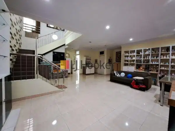Rumah Di Gading Kirana Timur Area kelapa Gading Kondisi Bagus dan Tera
