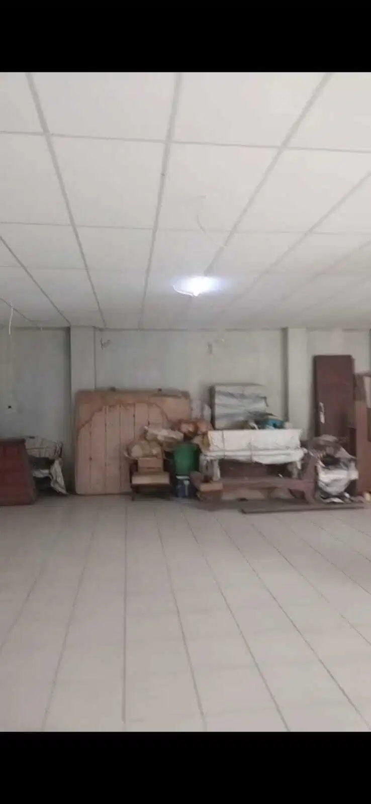 Di Sewakan Gudang Pinggir jalan raya Legok Tangerang Lha