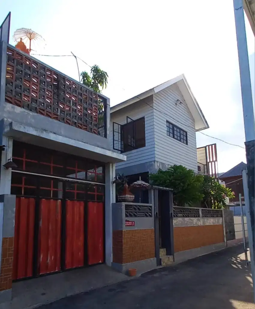 dijual rumah lantai 2 pemogan