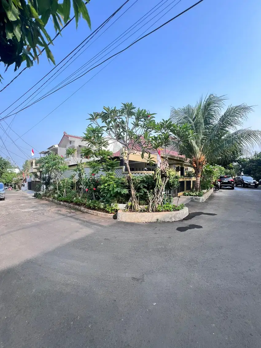 RUMAH DIJUAL CEPAT MURAH DI KOMPLEK BINTARO TYPE HOOK SIAP HUNI