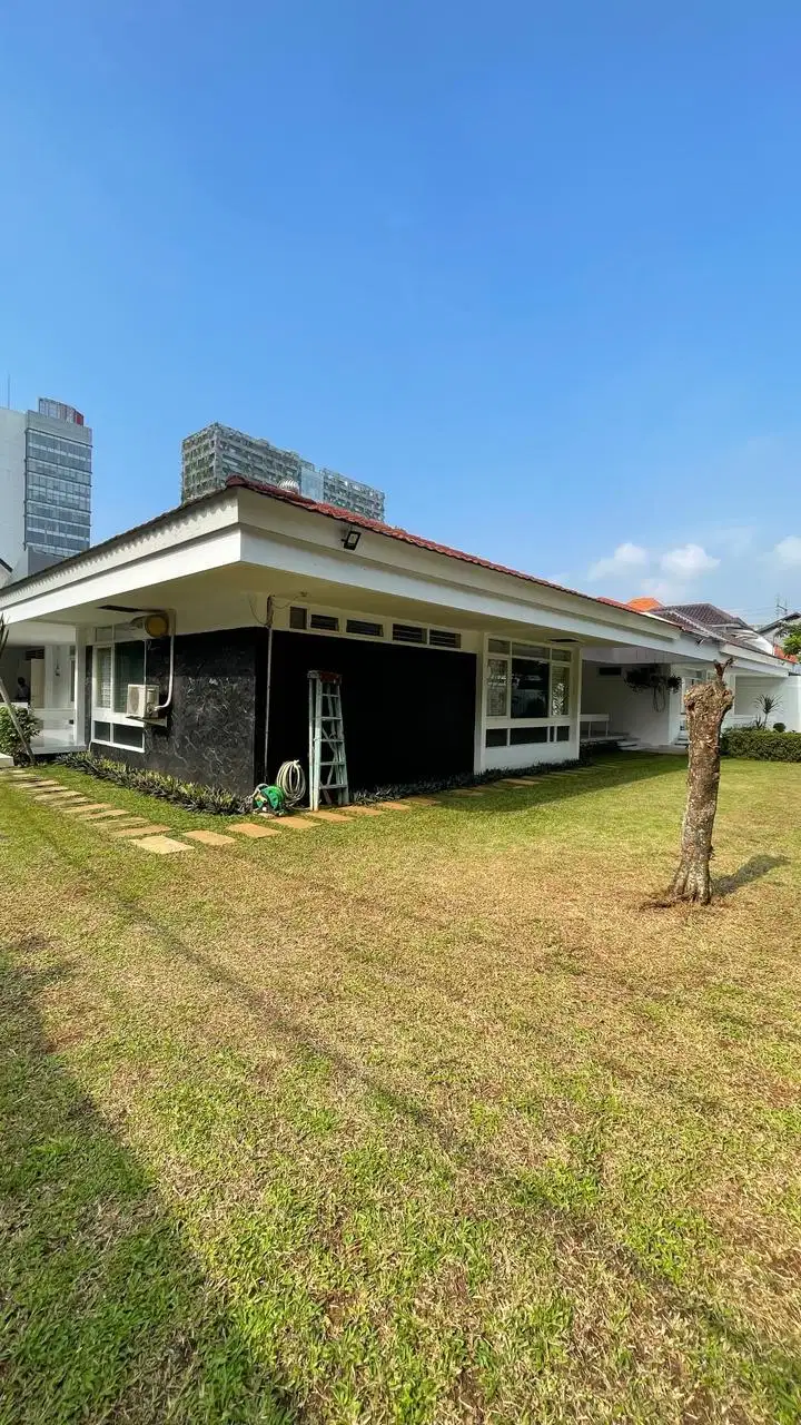 Disewakan Hunian Cantik di Jl. Gereja, Cilandak, Jakarta Selatan