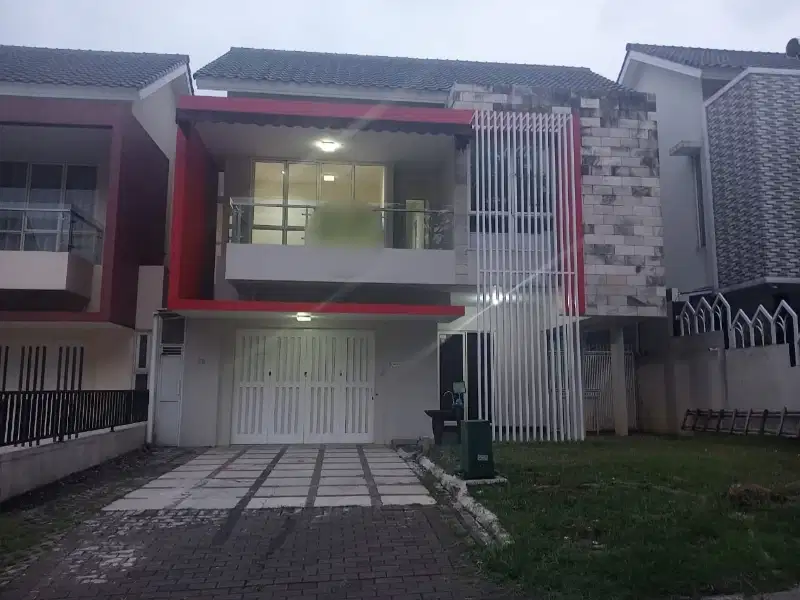 dijual rumah di cluster depan sentul city