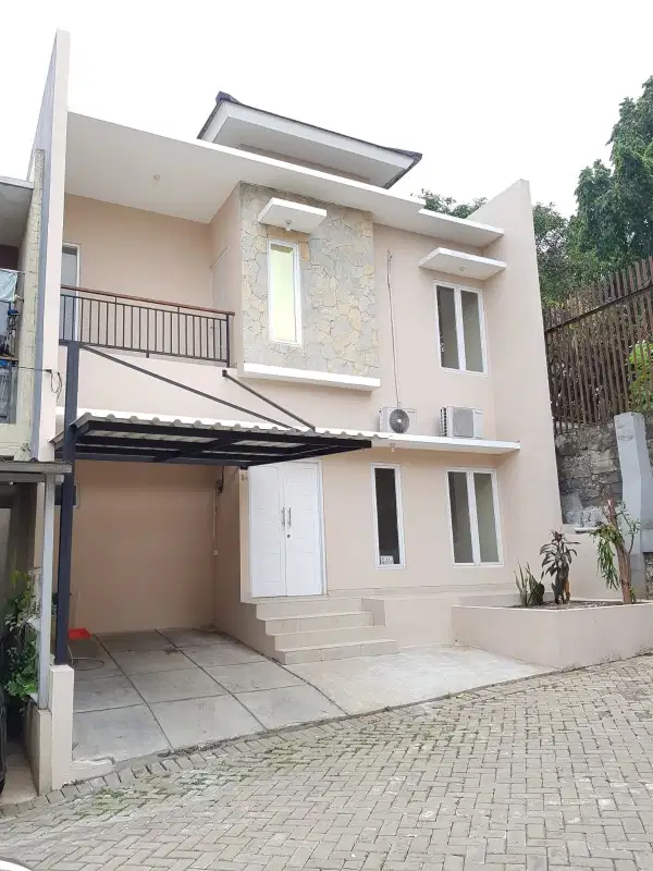 FOR SALE RUMAH CLUSTER BINTARO TERRACE PREMIER JOMBANG BINTARO.