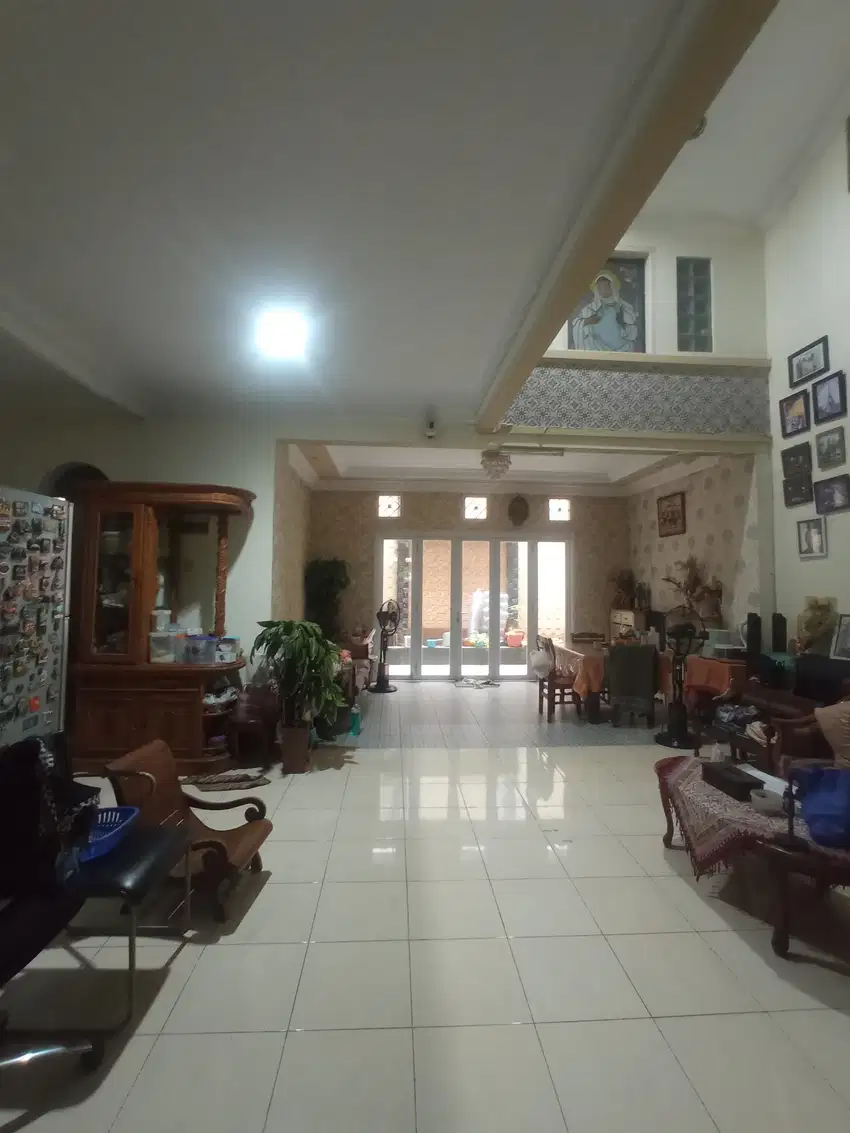 Jual cepat rumah besar strategis lebar 10 di Pondok Kelapa Jakarta Tim