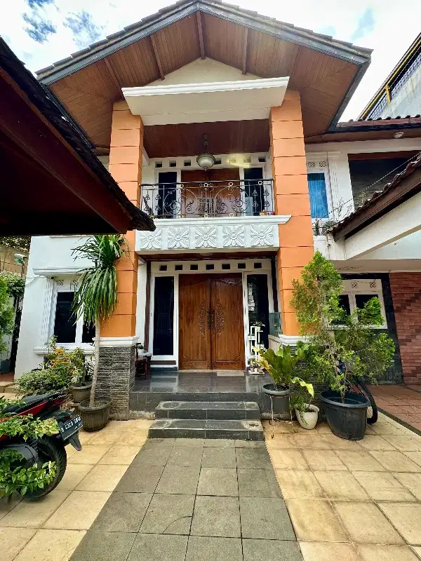 DIJUAL RUMAH ASRI DI POLTANGAN - PASAR MINGGU
