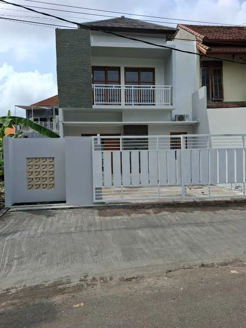 dijual rumah baru minimalis lantai 2 abian base kapal