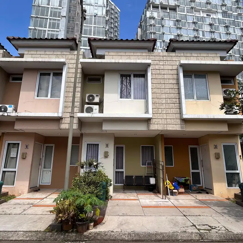 Jual cepat rumah 2 lantai cluster Virginia Village Gading Serpong