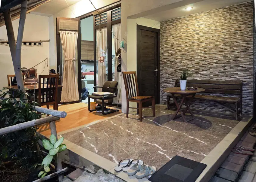 Rumah 2 Lt, 5 menit ke Alam Sutera, SHM Luas 120 m2, 3 Kamar + 2KM