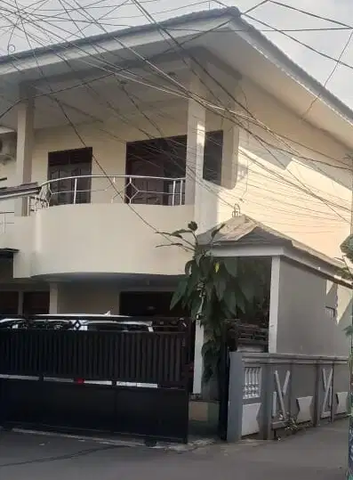 DIJUAL RUMAH TINGGAL DENGAN KONTRAKAN DI LARANGAN UTARA TANGERANG