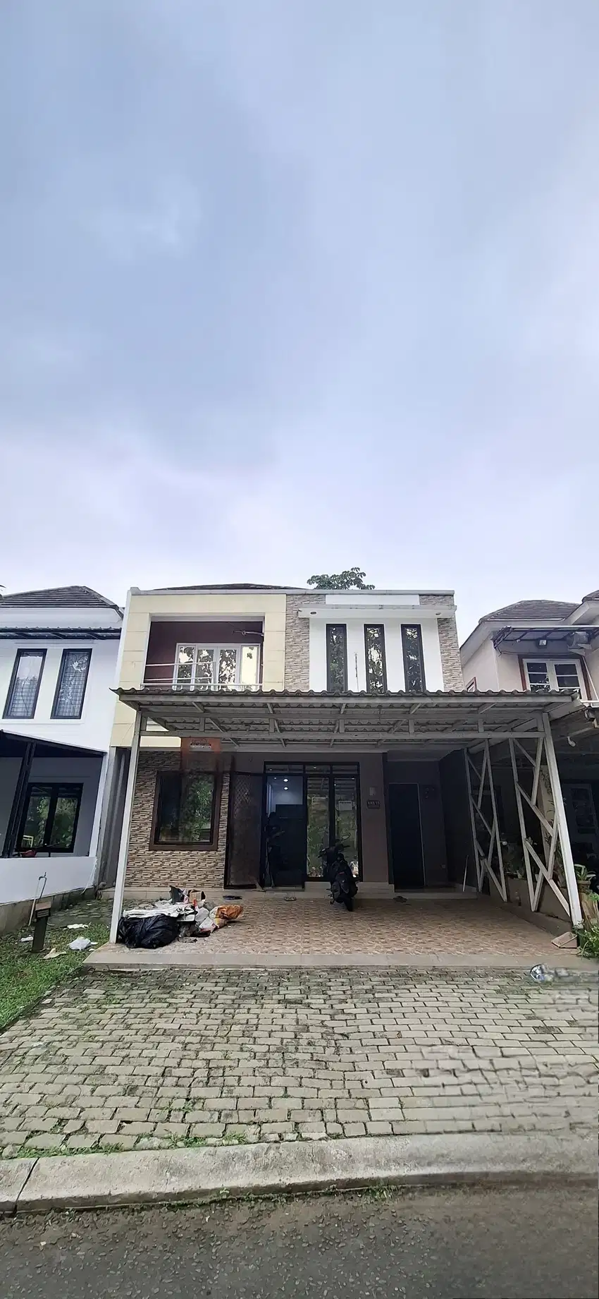 Di Jual Rumah Kota Wisata Selesai Renov