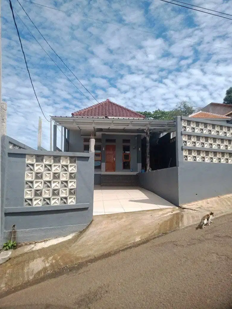 Rumah Mewah Pinggir Jalan di Bandung Timur yang nyaman dengan 2 kamar