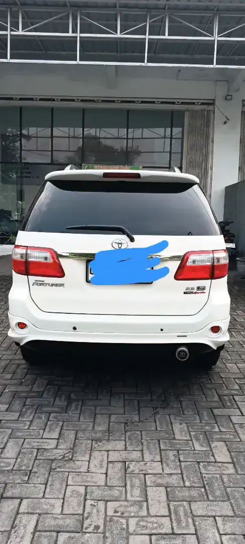 TOYOTA FORTUNER 2010