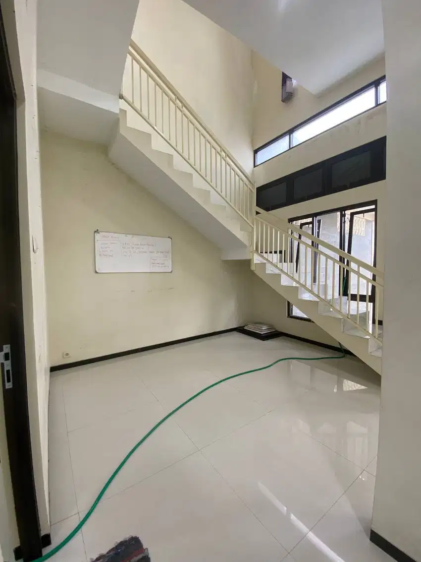 RUMAH HOOK VIBES BALI SELANGKAH DARI TOL MALANG SAWOJAJAR