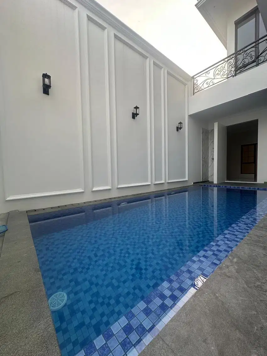 DIJUAL RUMAH 2LT  + KOLAM RENANG DEKET AEONMALL EQUATOR SENTUL SSR837
