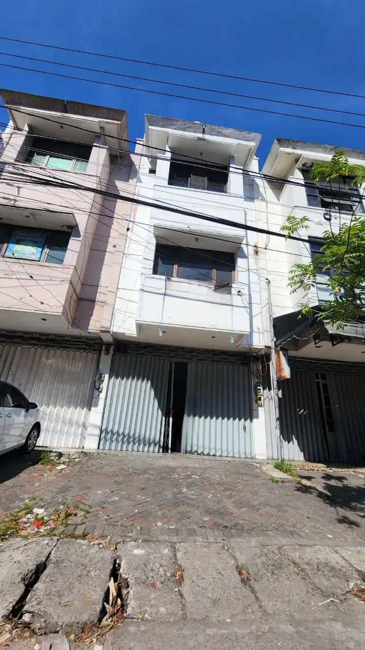 Dijual Ruko Komersial Siap Pakai Jalan Raya Klampis Jaya 4 Lantai