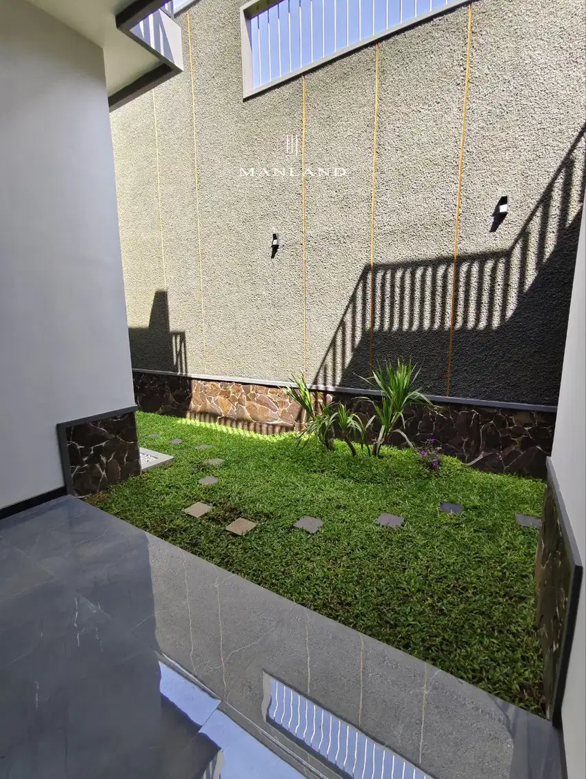 RUMAH BARU SIAP HUNI DI ARAYA GOLF KOTA MALANG