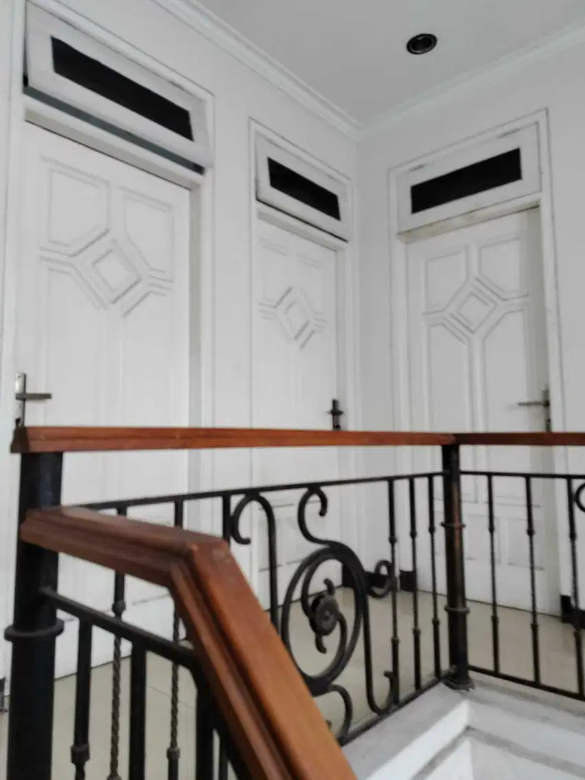 DEKAT RAYA MERR Rumah 1,5 Lantai Perum Penjaringan Asri Surabaya