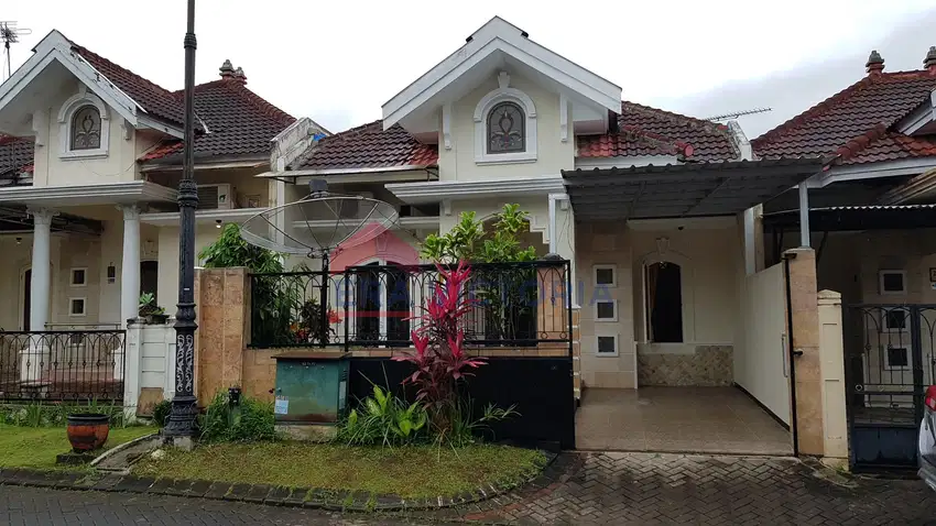 Rumah Sewa Elit Full Perabot Kawasan Istana Dieng Nyaman & Strategis