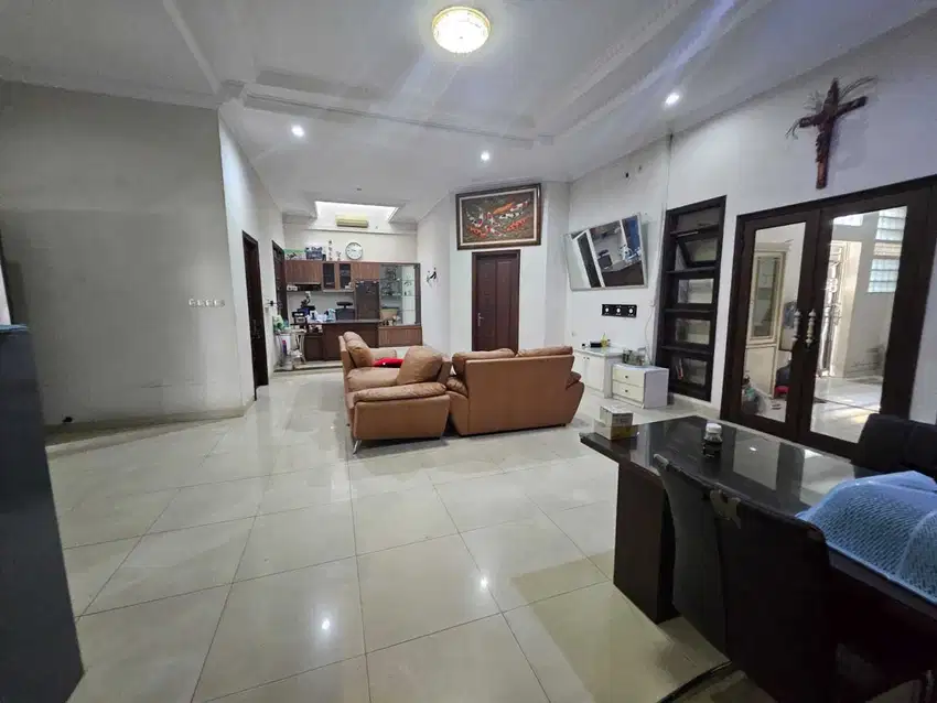 Dijual Murah Rumah Siap Huni Singgasana Pradana Bandung Kota One Gate