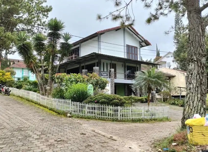 Villa Istana Bunga Lembang Fully Furnished