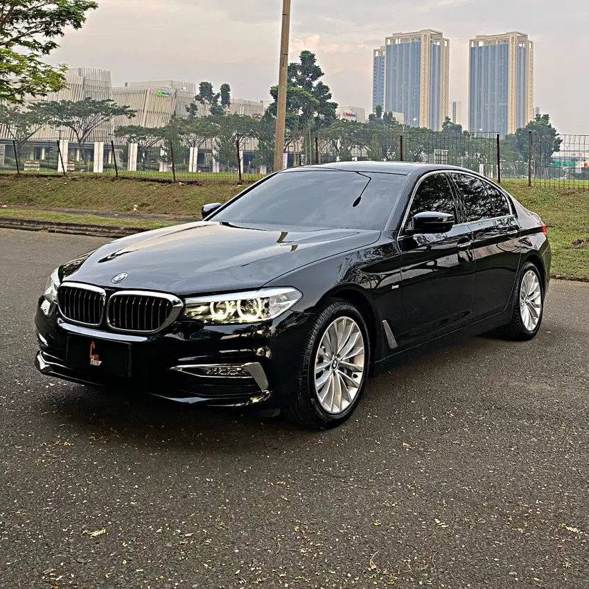 FREE SERVICE PLUS SAMPAI 2029! BMW 530i 2018 Luxury 2019 g30 520i e300