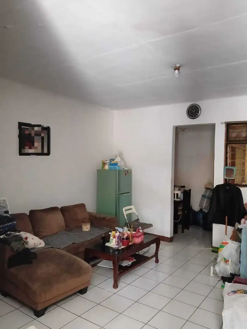 Rumah Tengah Kota di Komplek Dian Permai
