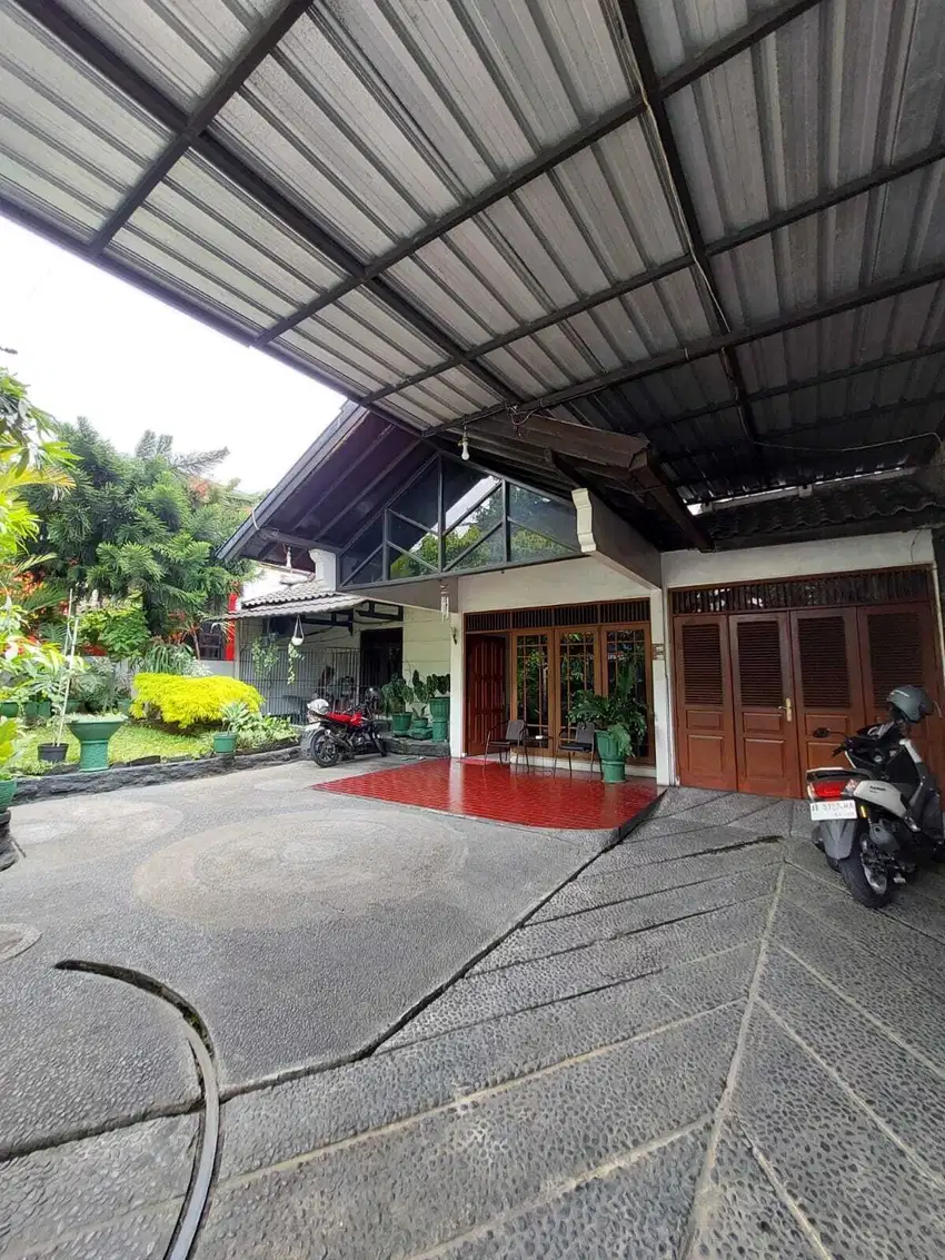 Rumah 2 Lantai Tepi jalan Utama Area Umbulharjo Dekat XT SQUARE