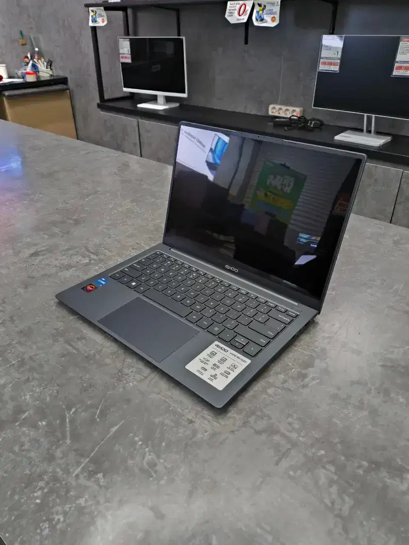 AXIOO HYPE R3 OLED Kredit proses cepat!