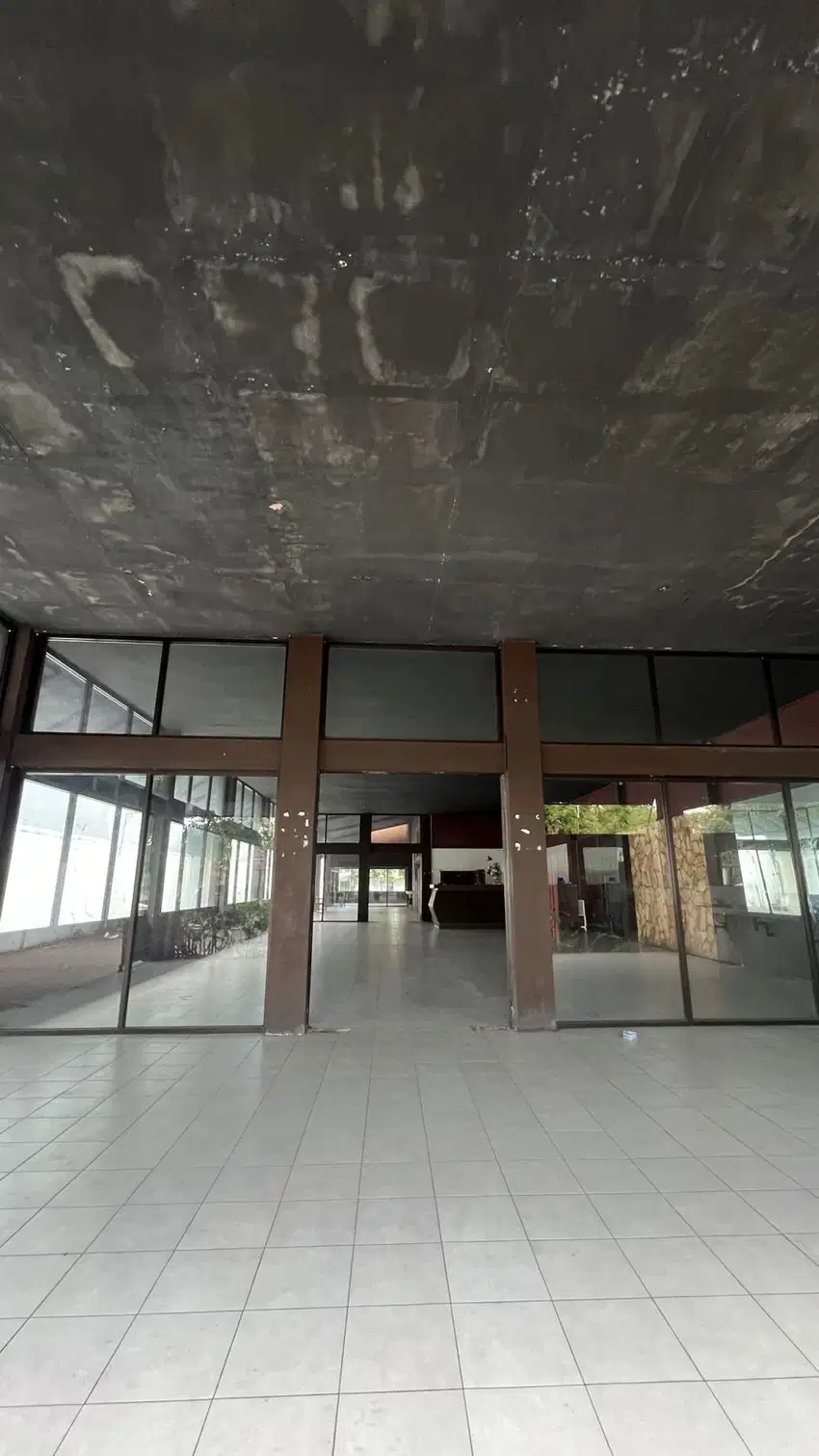 Tempat Usaha Disewakan atau Dikontrakan dekat MERR Surabaya Timur