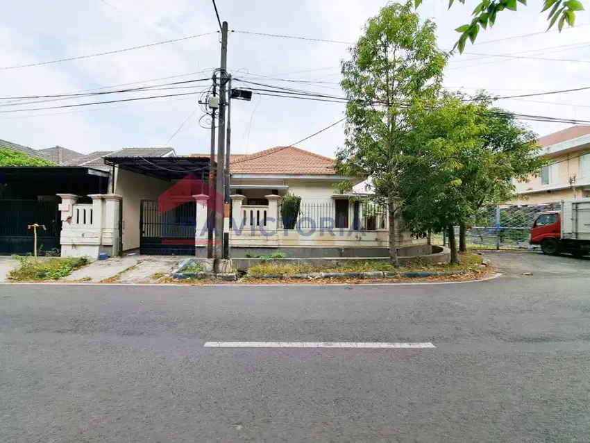 Rumah Hook 3 kamar dekat Plaza Araya Malang