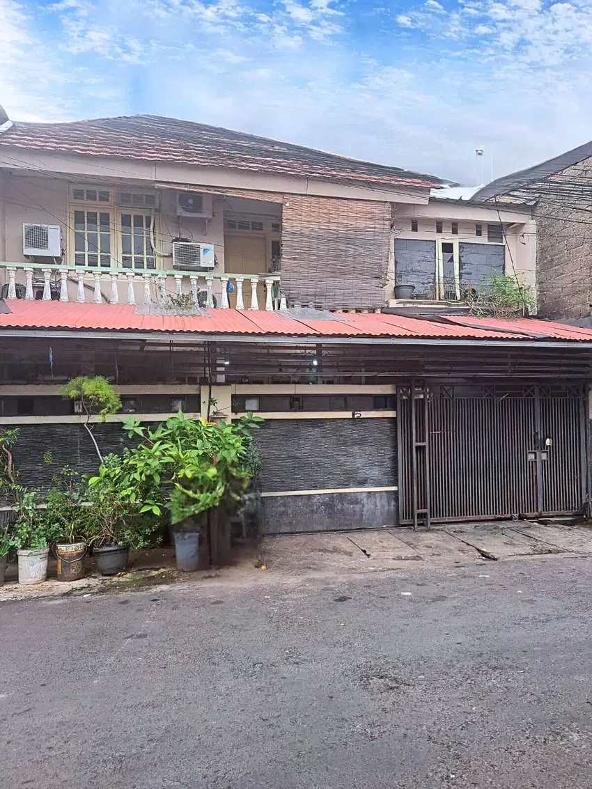 Dijual Rumah 2Lt siap huni di kota bambu,Tomang,JakBar