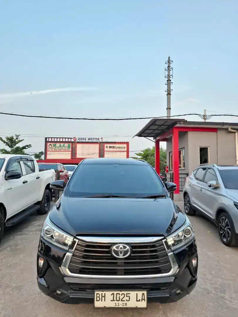 Innova 2022 V bensin matic. Km 76rb