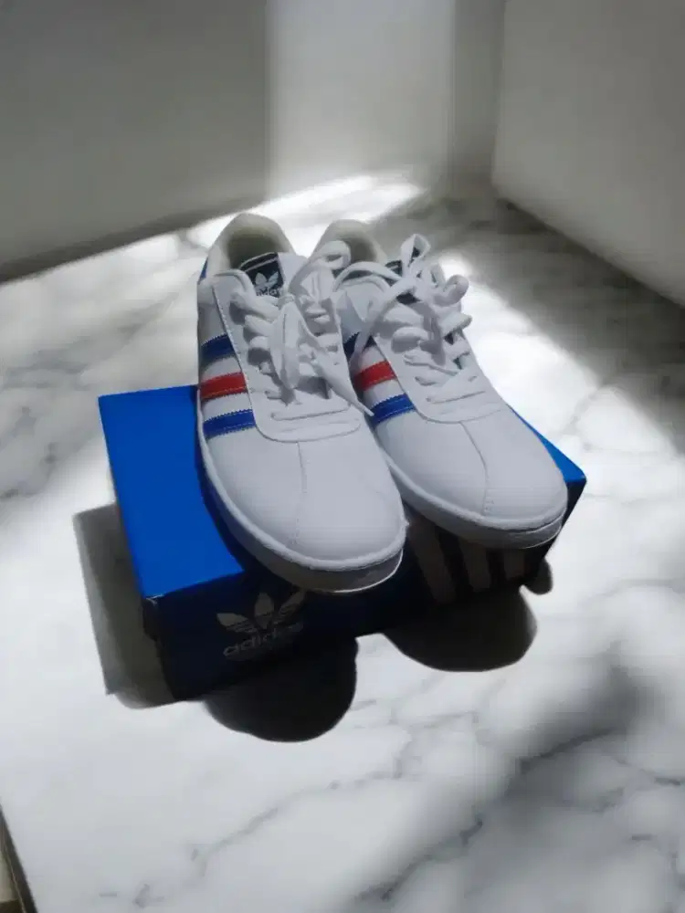 Sepatu Sneakers Baru ukuran 43