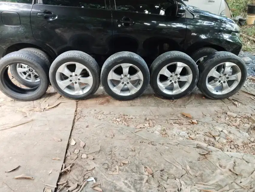 Velg + ban masih 95% 215/55 R17